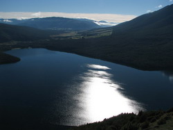 טרק בפארק הלאומי אגמי נלסון Nelson Lakes National Park